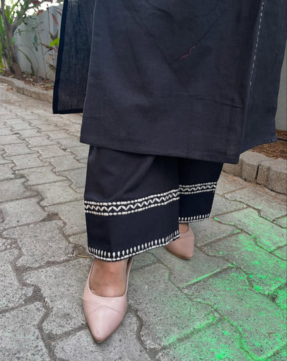 Black Cotton Kurta and Pant Set with White Floral Embroidered