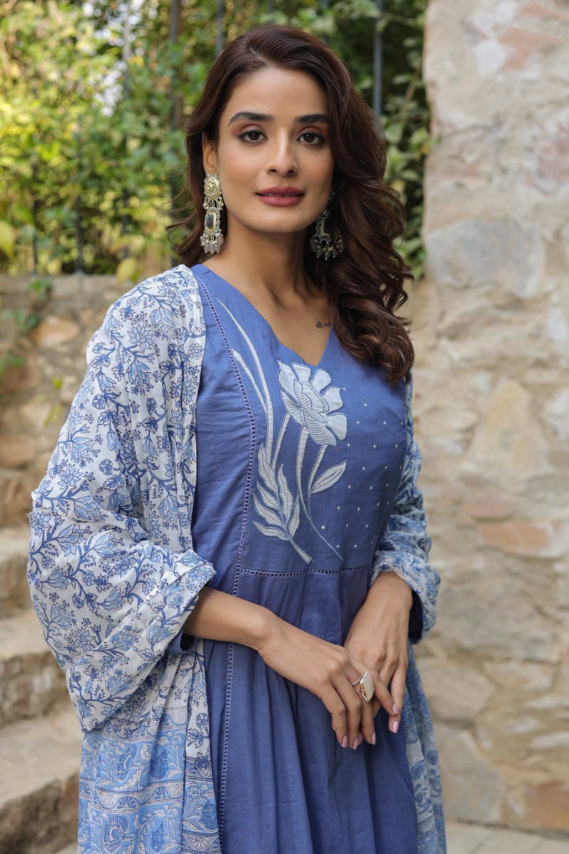 Libas Blue Kurta Suit Set With Floral Embroidery