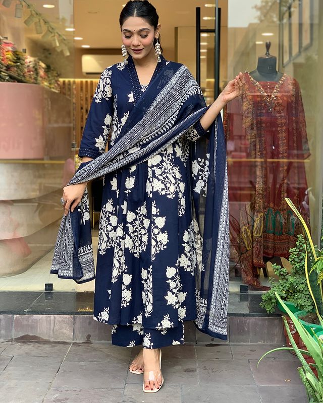 Libas Women Cotton Blue Kurta Pant And Dupatta Set