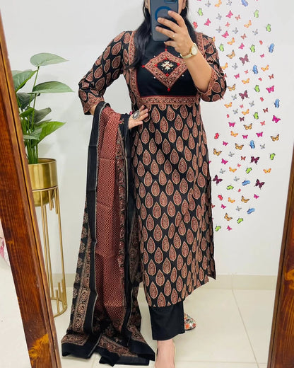 Libas Classic Black & Rust Ethnic Cotton Suit Set