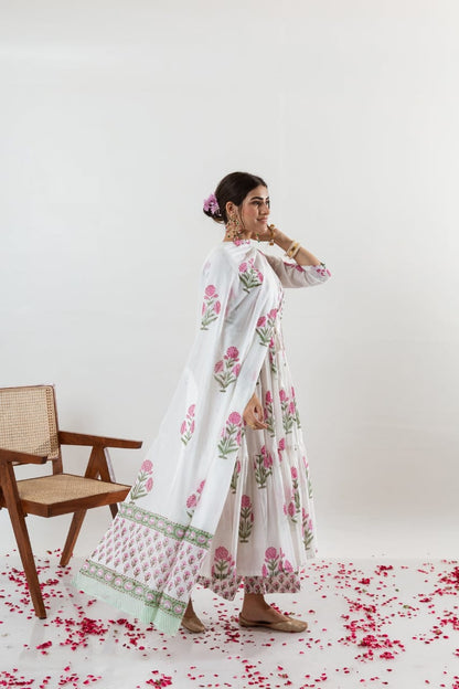 Women premium Ivory cotton kurta & dupatta set